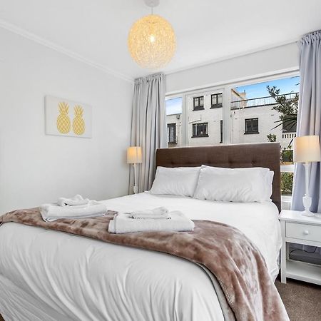 One Bedroom Apartment, Heart Of Newmarket Auckland Exteriör bild