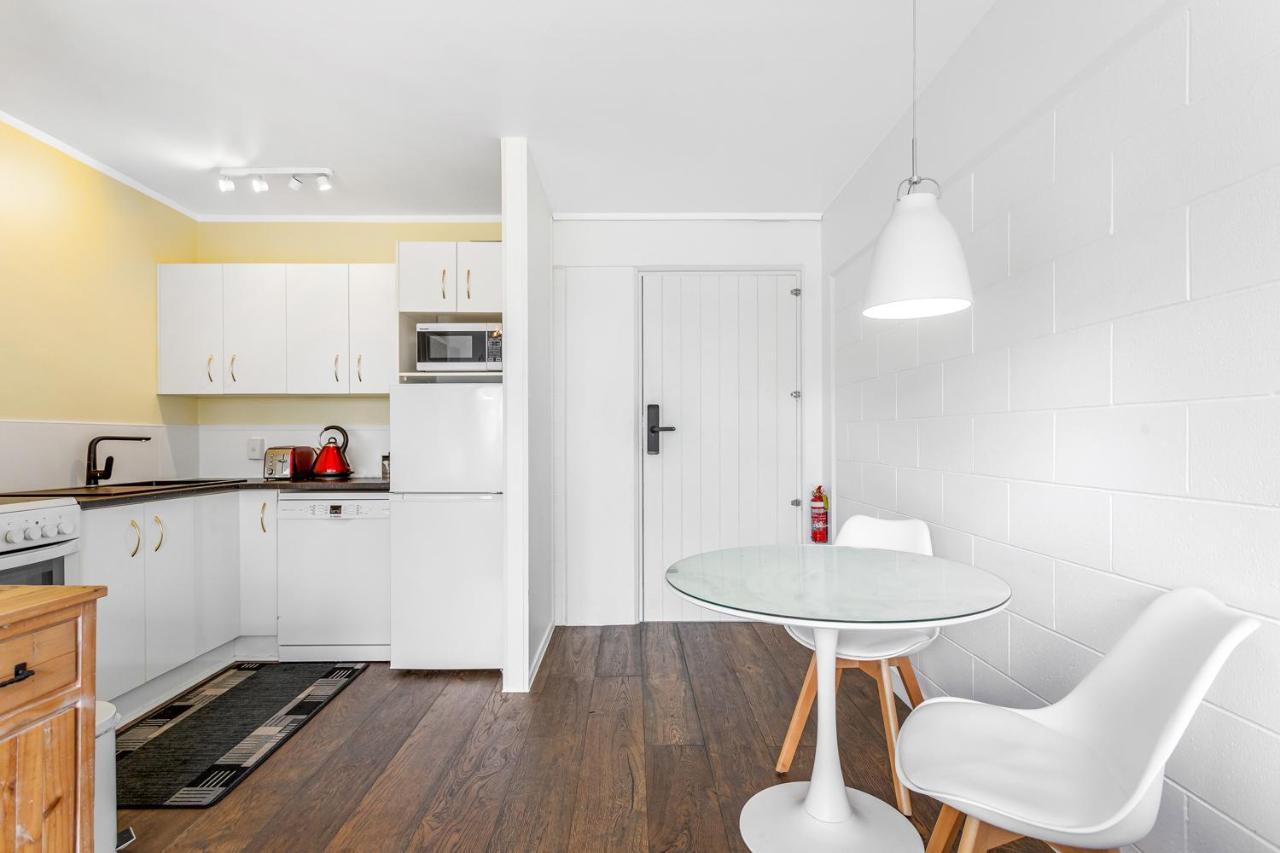 One Bedroom Apartment, Heart Of Newmarket Auckland Exteriör bild